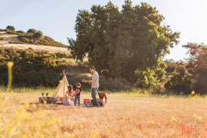 photos by kim e - san jose photographer - family session at rancho san antonio - sunset - rustic - family session - golden hour - beatles inspired family session