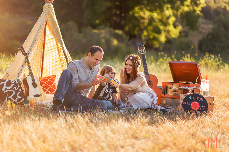 photos by kim e - san jose photographer - family session at rancho san antonio - sunset - rustic - family session - golden hour  - beatles inspired family shoot 