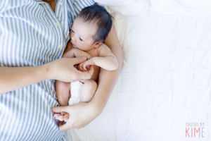 san francisco newborn lifestyle - san jose photographer - newborn session - lifestyle newborn - newborn posing - family - photos by kim e