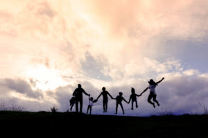 family of seven silhouette photograph
