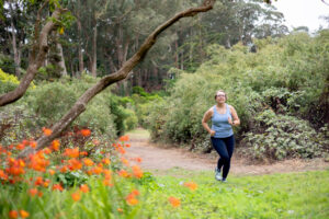 personal trainer jogging in golden gate park